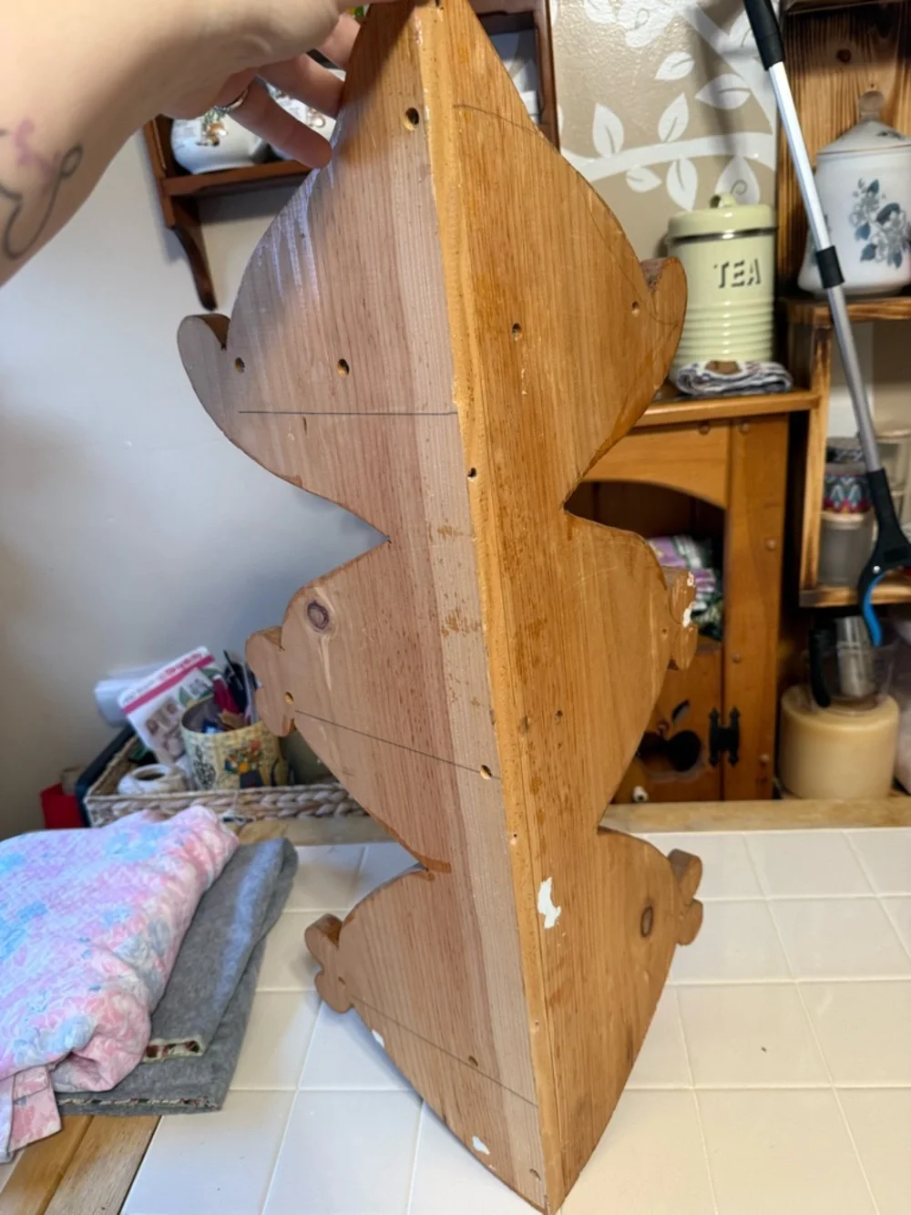 vintage-style wooden 3-tier corner shelf
